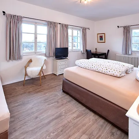 Guest house Olympiahaus 3*